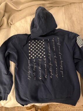 M American flag nine line apparel sweatshirt